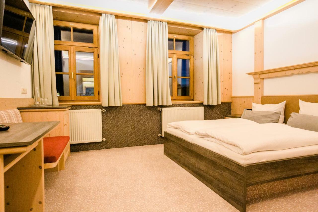 Landgasthof Zum Herz Trauchgau Exteriör bild